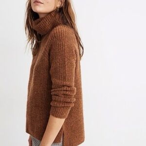 Madewell Mercer Turtleneck Sweater (Rust)